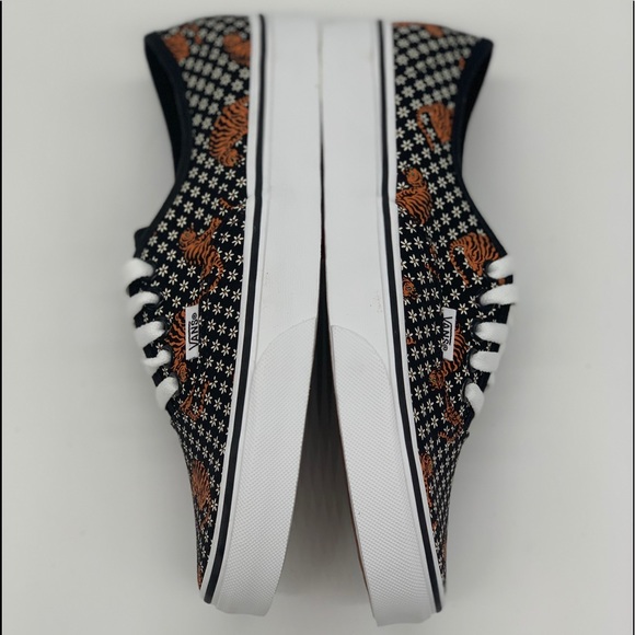 Authentic - Picture 6 of 10